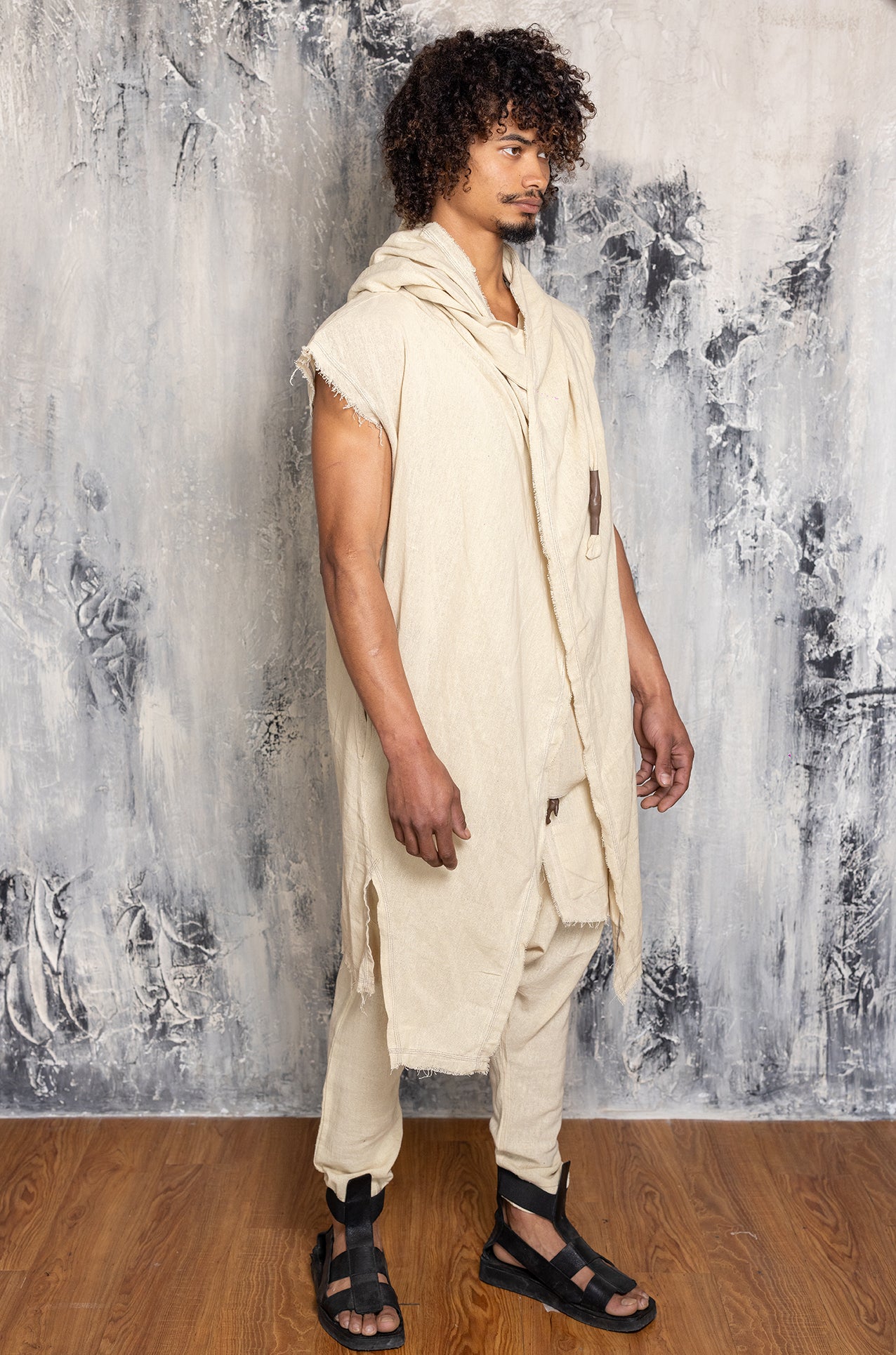 TAIYO JUDE CRUDE SLEEVELESS
