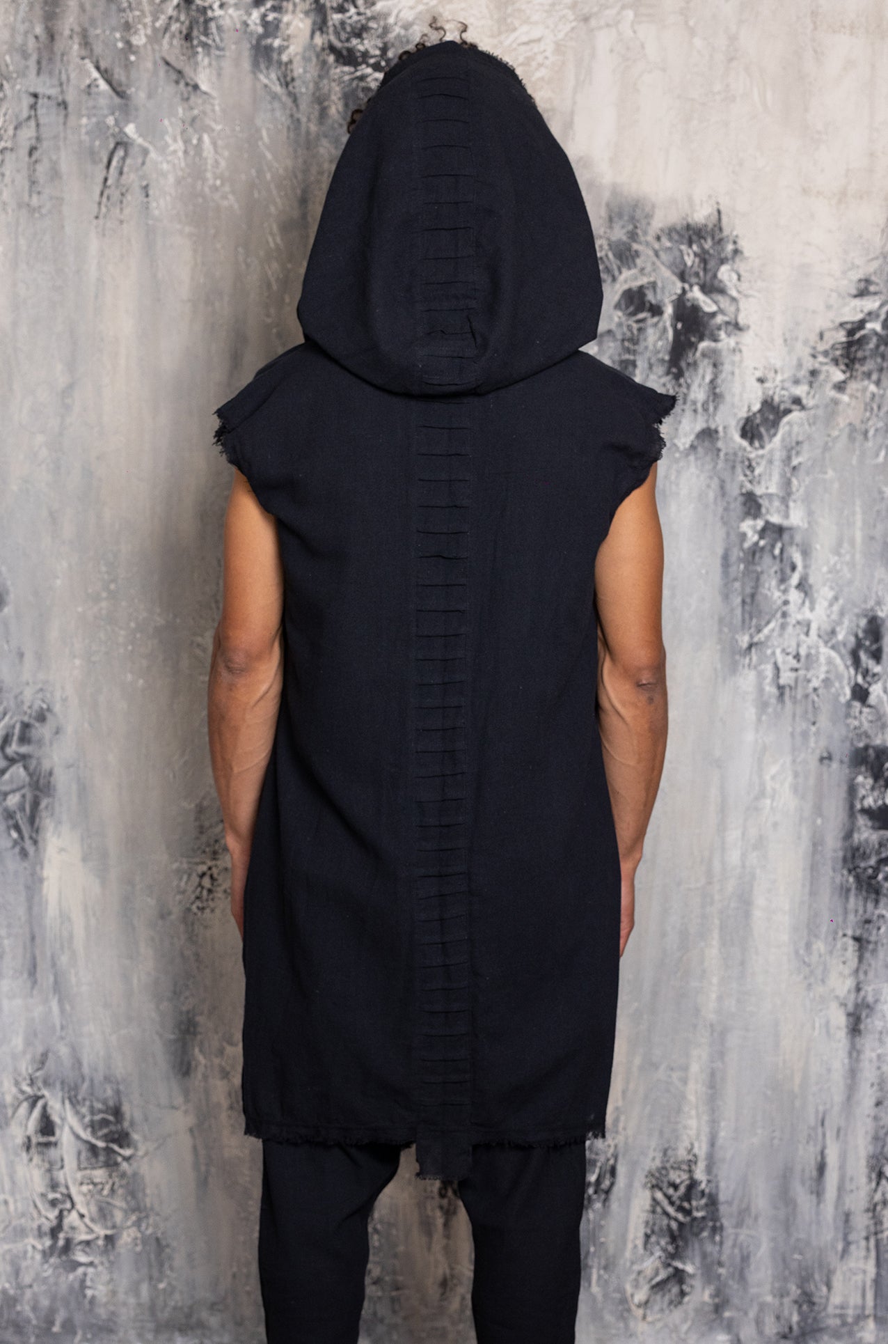 TAIYO JUDE SLEEVELESS